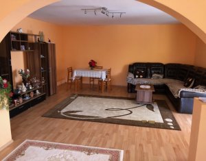 Maison 6 chambres à vendre dans Floresti