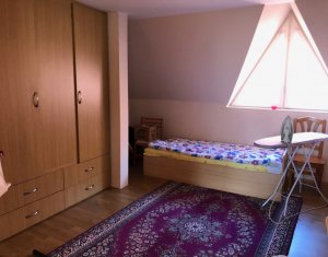 Maison 6 chambres à vendre dans Floresti
