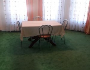 Ház 4 szobák kiadó on Sannicoara