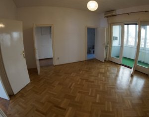 Appartement 5 chambres à vendre dans Cluj-napoca, zone Centru