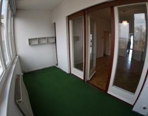 Appartement 5 chambres à vendre dans Cluj-napoca, zone Centru