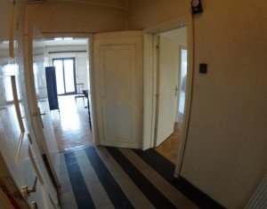 Appartement 5 chambres à vendre dans Cluj-napoca, zone Centru