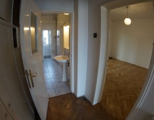 Appartement 5 chambres à vendre dans Cluj-napoca, zone Centru