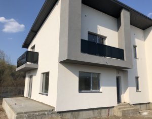 Maison 4 chambres à vendre dans Floresti