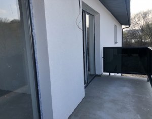 Maison 4 chambres à vendre dans Floresti