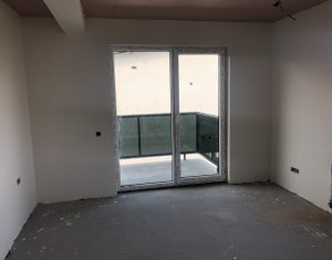 Maison 4 chambres à vendre dans Floresti