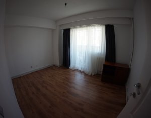 Appartement 3 chambres à louer dans Cluj-napoca, zone Marasti