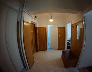 Appartement 3 chambres à louer dans Cluj-napoca, zone Marasti