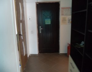 Üzlethelyiség eladó on Floresti