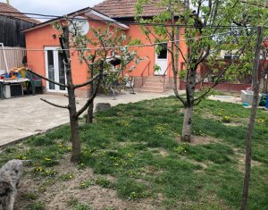 Maison 3 chambres à vendre dans Floresti