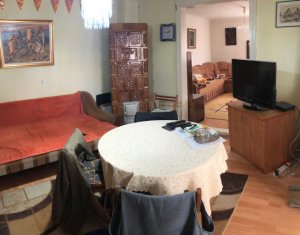 Maison 3 chambres à vendre dans Floresti