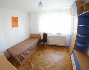 Appartement 4 chambres à louer dans Cluj-napoca, zone Manastur