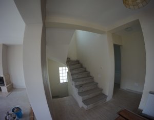 Maison 4 chambres à vendre dans Cluj-napoca, zone Buna Ziua