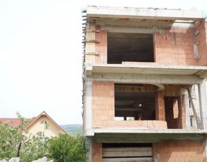 Maison 5 chambres à vendre dans Cluj-napoca, zone Baciu