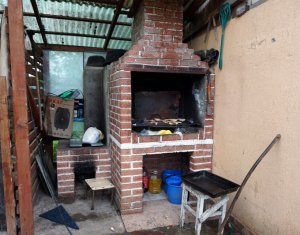 Maison 4 chambres à vendre dans Chinteni