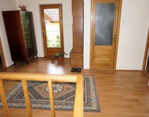 Maison 4 chambres à vendre dans Chinteni