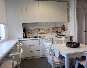Lakás 3 szobák kiadó on Floresti