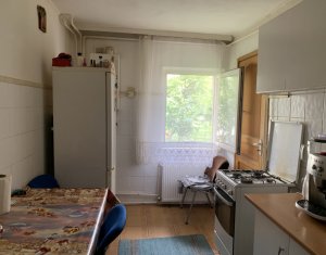 Appartement 3 chambres à vendre dans Cluj-napoca, zone Plopilor