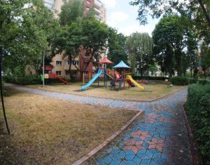 Appartement 3 chambres à vendre dans Cluj-napoca, zone Manastur