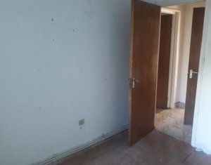 Appartement 4 chambres à vendre dans Cluj-napoca, zone Manastur