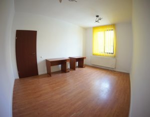 Bureau à louer, 50m2 dans Cluj-napoca, zone Centru