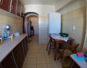 Appartement 3 chambres à louer dans Cluj-napoca, zone Zorilor