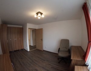 Maison 4 chambres à louer dans Cluj-napoca, zone Europa