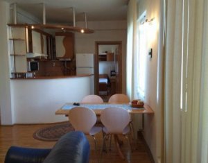 Appartement 3 chambres à louer dans Cluj-napoca, zone Centru