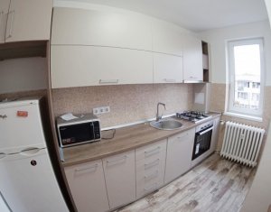 Appartement 3 chambres à louer dans Cluj-napoca, zone Gheorgheni