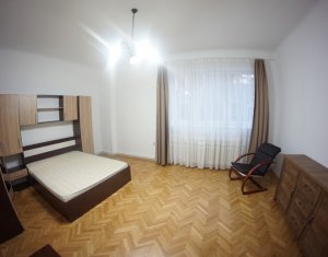 Appartement 3 chambres à louer dans Cluj-napoca, zone Centru