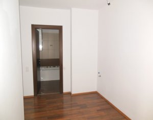 Appartement 3 chambres à louer dans Cluj-napoca, zone Plopilor