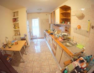 Appartement 4 chambres à louer dans Cluj-napoca, zone Marasti