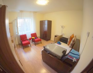 Appartement 4 chambres à louer dans Cluj-napoca, zone Marasti
