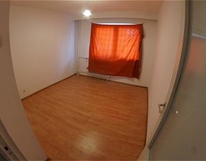 Appartement 4 chambres à louer dans Cluj-napoca, zone Manastur