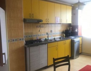 Appartement 4 chambres à louer dans Cluj-napoca, zone Plopilor