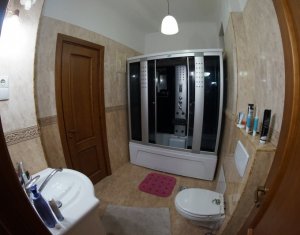 Appartement 4 chambres à louer dans Cluj-napoca, zone Centru