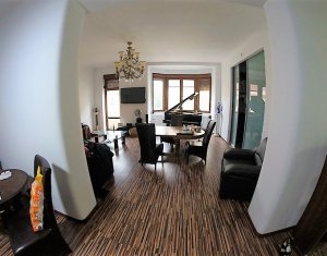 Appartement 4 chambres à louer dans Cluj-napoca, zone Centru