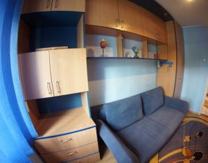 Appartement 3 chambres à louer dans Cluj-napoca, zone Manastur