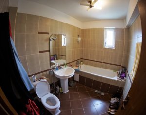Appartement 3 chambres à louer dans Cluj-napoca, zone Buna Ziua