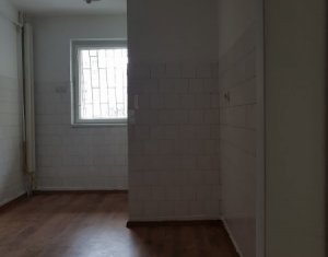 Lakás 4 szobák kiadó on Cluj-napoca, Zóna Manastur