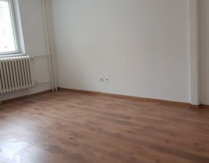 Lakás 4 szobák kiadó on Cluj-napoca, Zóna Manastur