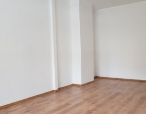 Lakás 4 szobák kiadó on Cluj-napoca, Zóna Manastur