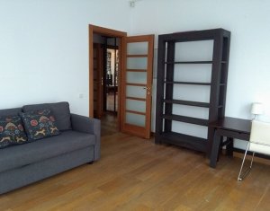 Appartement 3 chambres à louer dans Cluj-napoca, zone Centru