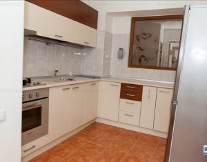 Appartement 3 chambres à louer dans Cluj-napoca, zone Marasti