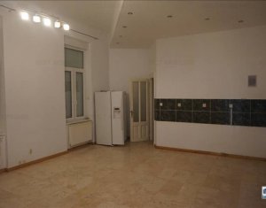 Appartement 5 chambres à louer dans Cluj-napoca, zone Centru