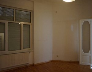 Appartement 5 chambres à louer dans Cluj-napoca, zone Centru