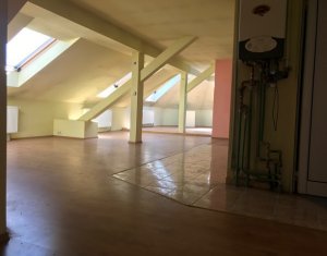 Lakás 4 szobák kiadó on Cluj-napoca, Zóna Centru