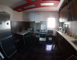 Appartement 4 chambres à louer dans Cluj-napoca, zone Marasti