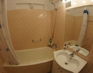 Appartement 3 chambres à louer dans Cluj-napoca, zone Centru