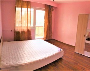 Appartement 3 chambres à vendre dans Cluj-napoca, zone Intre Lacuri